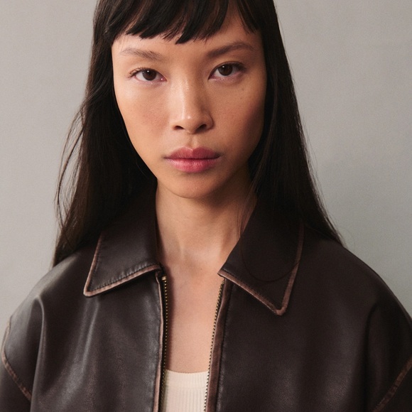 Chic Brown Leather Jacket - Picture 3 of 4